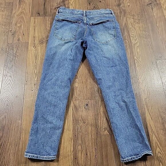 Gap Jeans Womens 27R Best Girlfriend Distressed Denim Medium Dark Wash - Picture 7 of 8